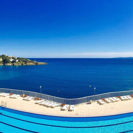 阿尔马德拉巴公园酒店 4*