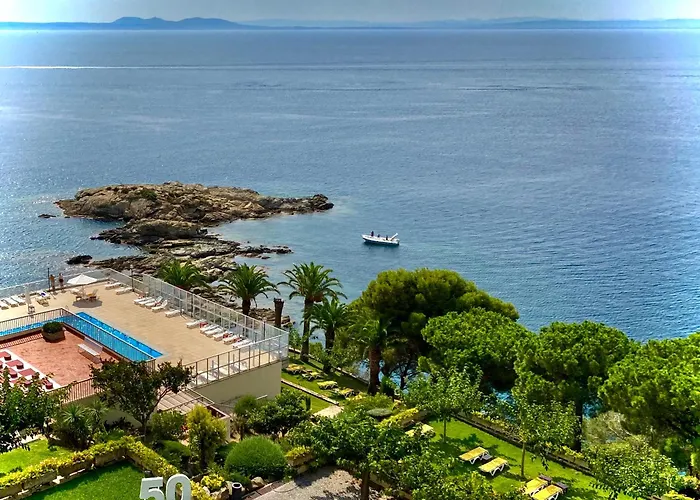 Hotell Almadraba Park 4*