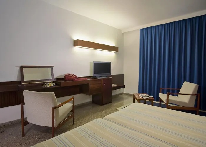 Hotell Almadraba Park 4*